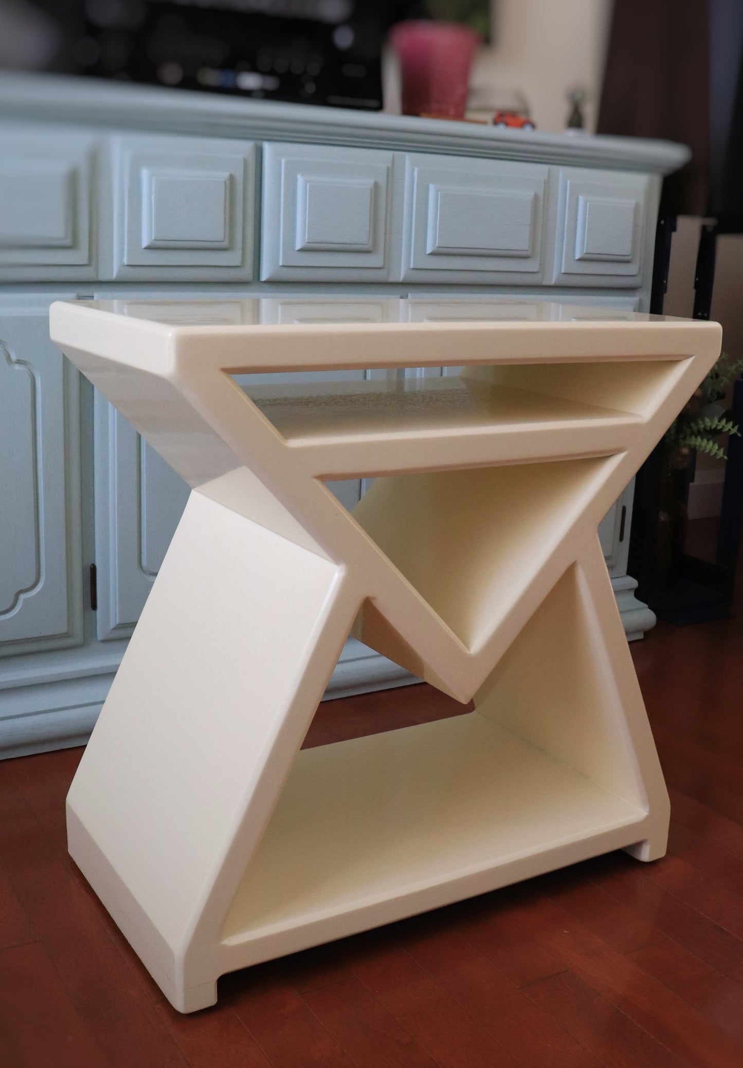 ARROW - OFF WHITE | Geometric Wine Table | Solid wood Table | Bedroom Nightstand | Living room table